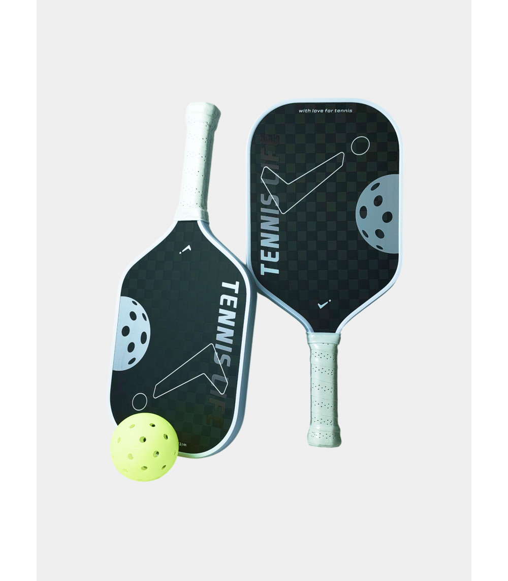 Набор для пиклбола (TENNIS LIFE MASTER): 2 ракетки (карбон 12К) и 4 мяча в сумке